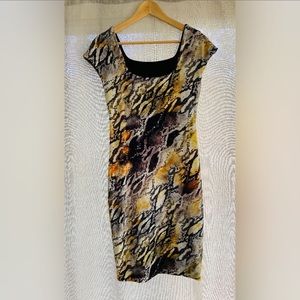 Chang midi dress. New size S